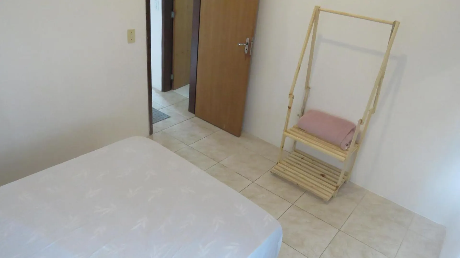 Sobrado Com Quintal Distante 10 Mns De Balneario Camboriu Villa Holiday home